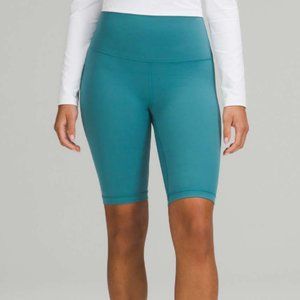 Lululemon 🍋 Align™ Super-High-Rise Short 10"